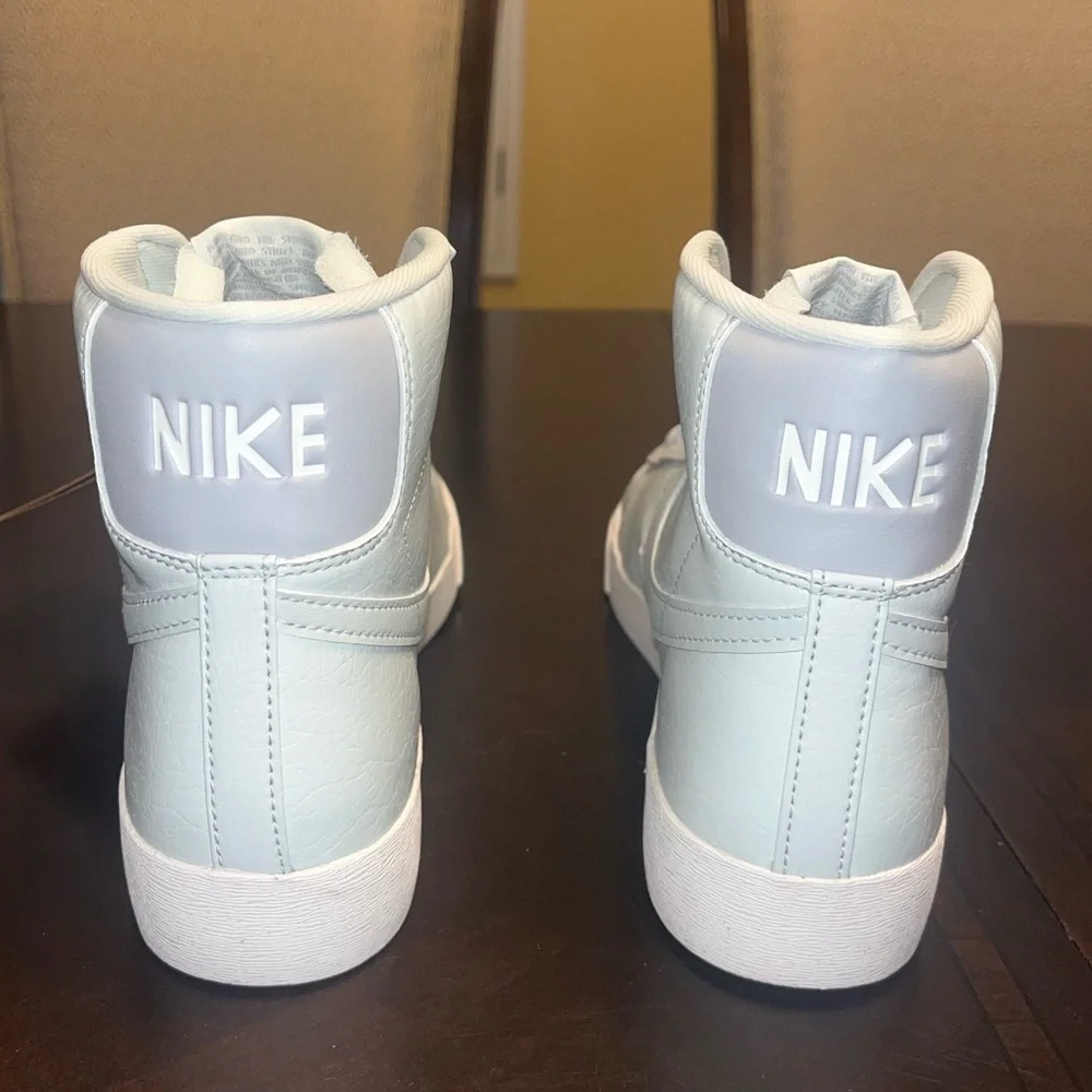 New Nike Blazer Mid 77 Barely Silver Sneaker Shoes
